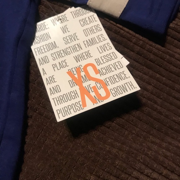 NWT Lularoe Irma XS. - Picture 2 of 3